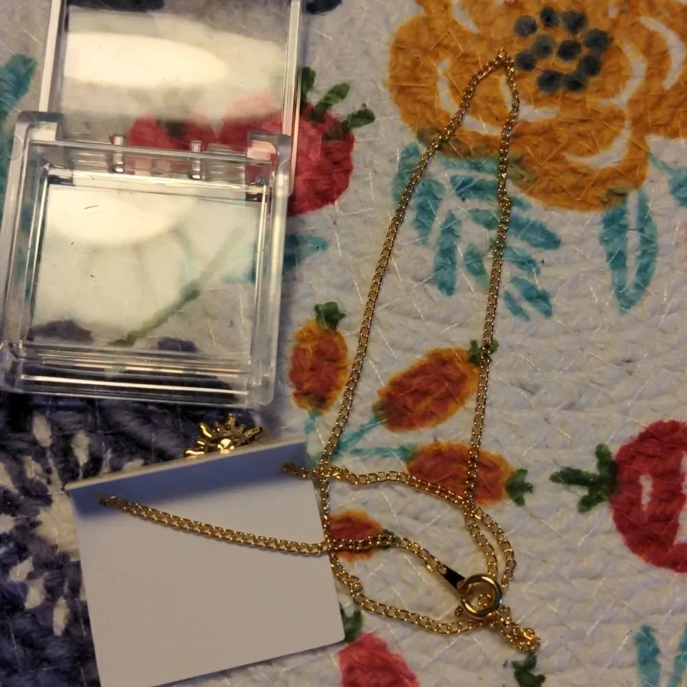 Lil' Angel vintage gold Tone‎  necklace 🌈5 for $25